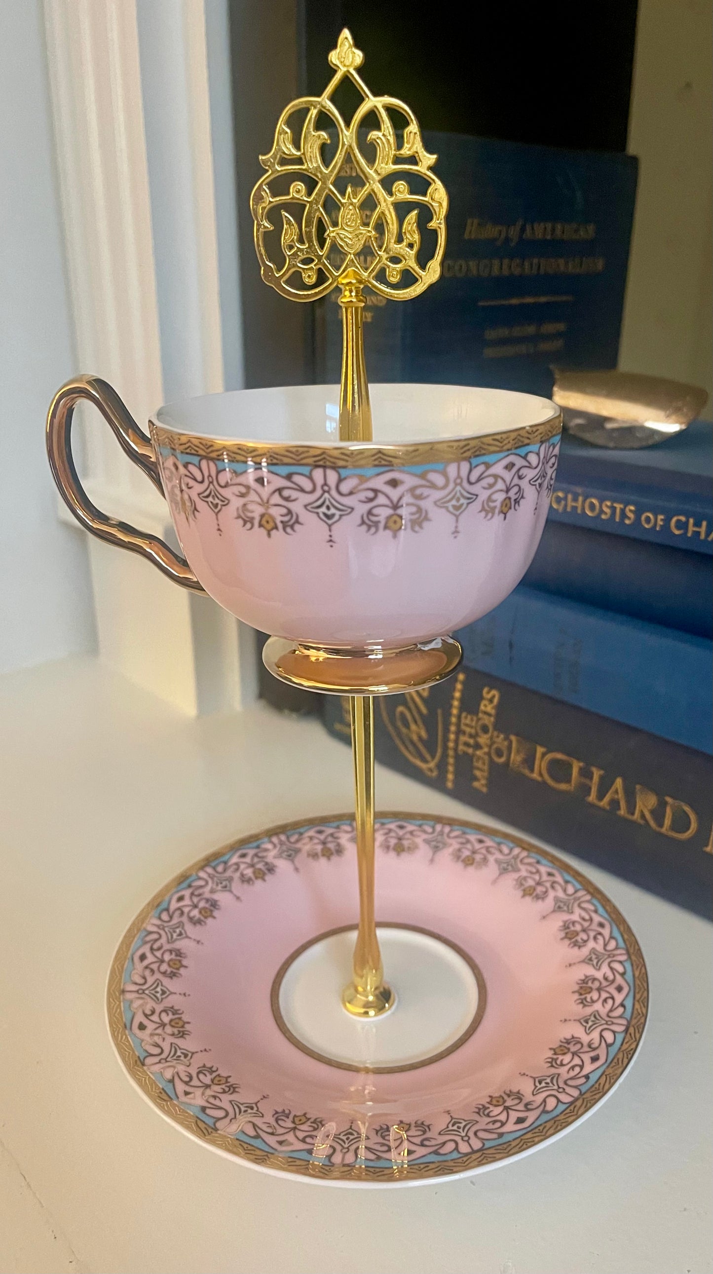 Royalty Pink | Tea Cup Tiered Stand