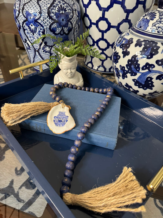 One Shell Oyster Garland | Blue Chinoiserie Vase