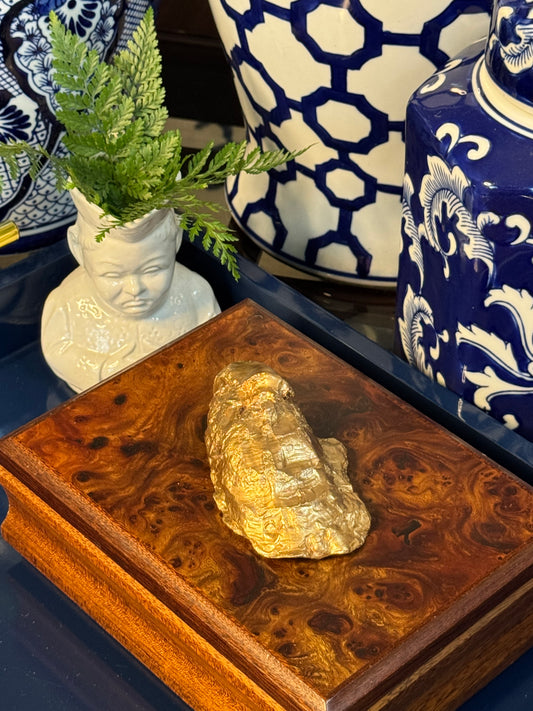 Bunny Rabbit | Grande Oyster Shell Trinket Dish