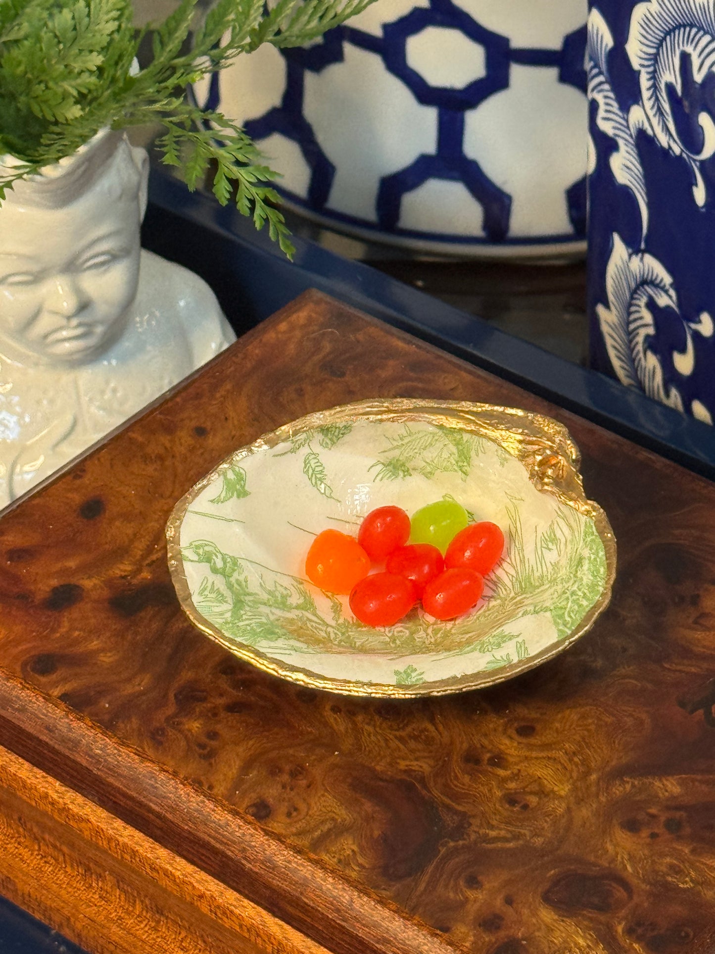 Green Toile Reverie | Medium Clam Shell Trinket Dish