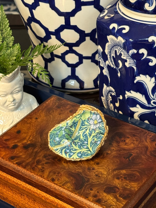 Green Botanical | Petite Oyster Display Shell