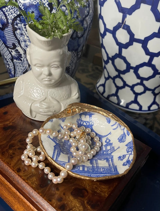 Pagoda Reverie | XL Clam Shell Trinket Dish