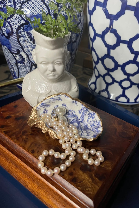 Blue Harvest Toile | Grande Oyster Shell Trinket Dish