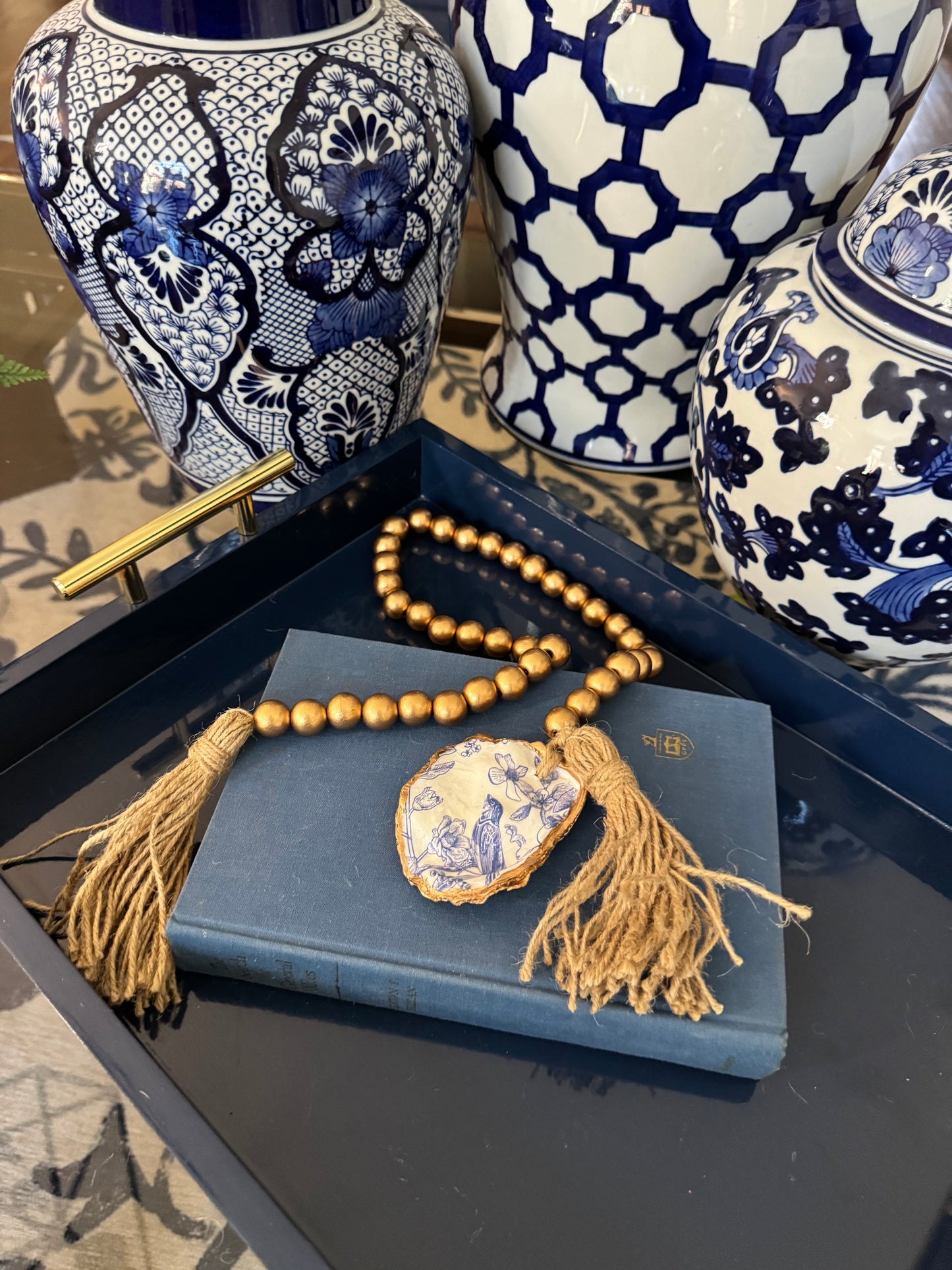 One Shell Oyster Garland | Blue Toile