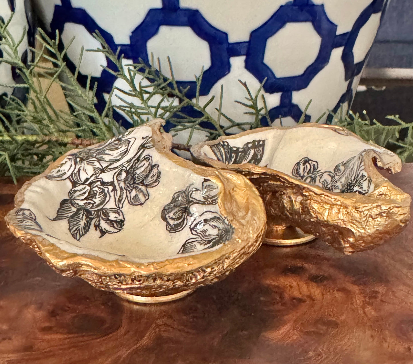 Salt & Pepper Oyster Dishes | Black Chinoiserie