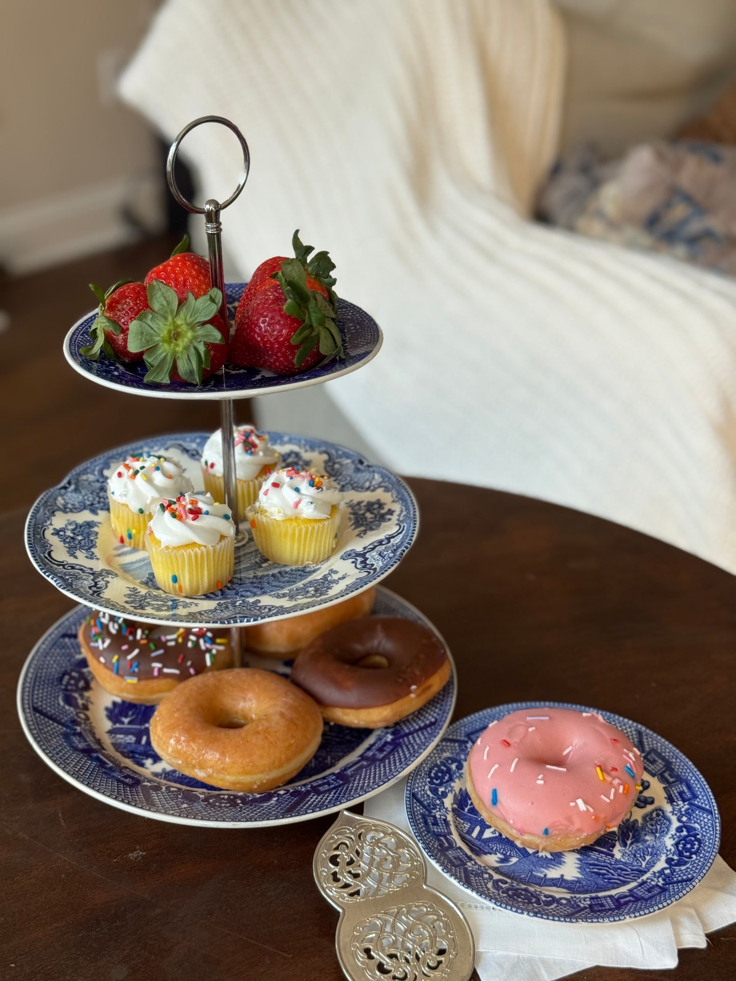 Pink Princess | Tiered 3 Plate Stand