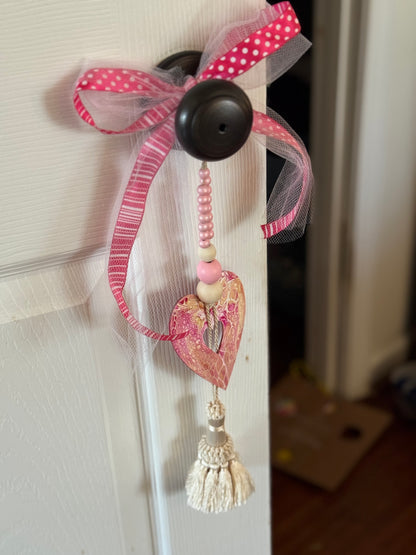 Door Knob Decorations | Guest Room