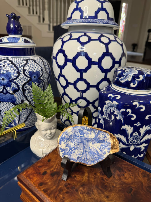 Blue Harvest Bloom | Grande Display Oyster Shell