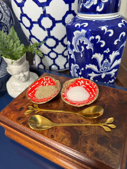 All In Red | Salt & Pepper Clam Shell Dishes