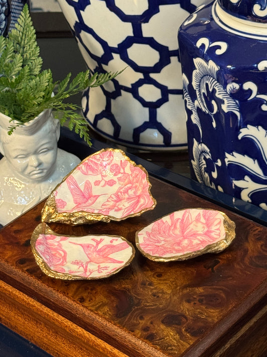 Pink & White Hummingbird Toile | Petite Oyster Display Shell