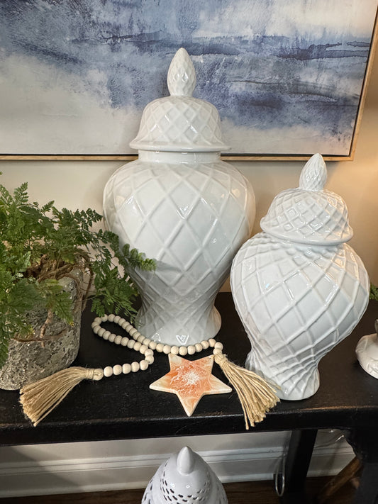 One Shell Oyster Garland | Pink Star