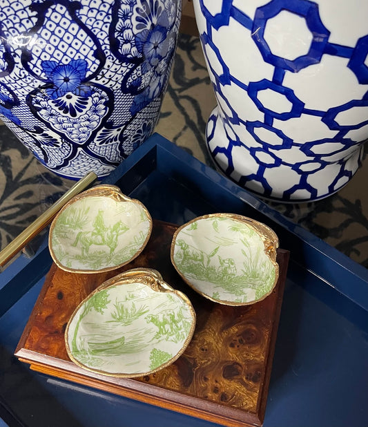 Green Toile Reverie | Medium Clam Shell Trinket Dish