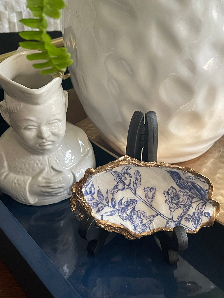 Blue & White Toile | Grande Oyster Shell Trinket Dish