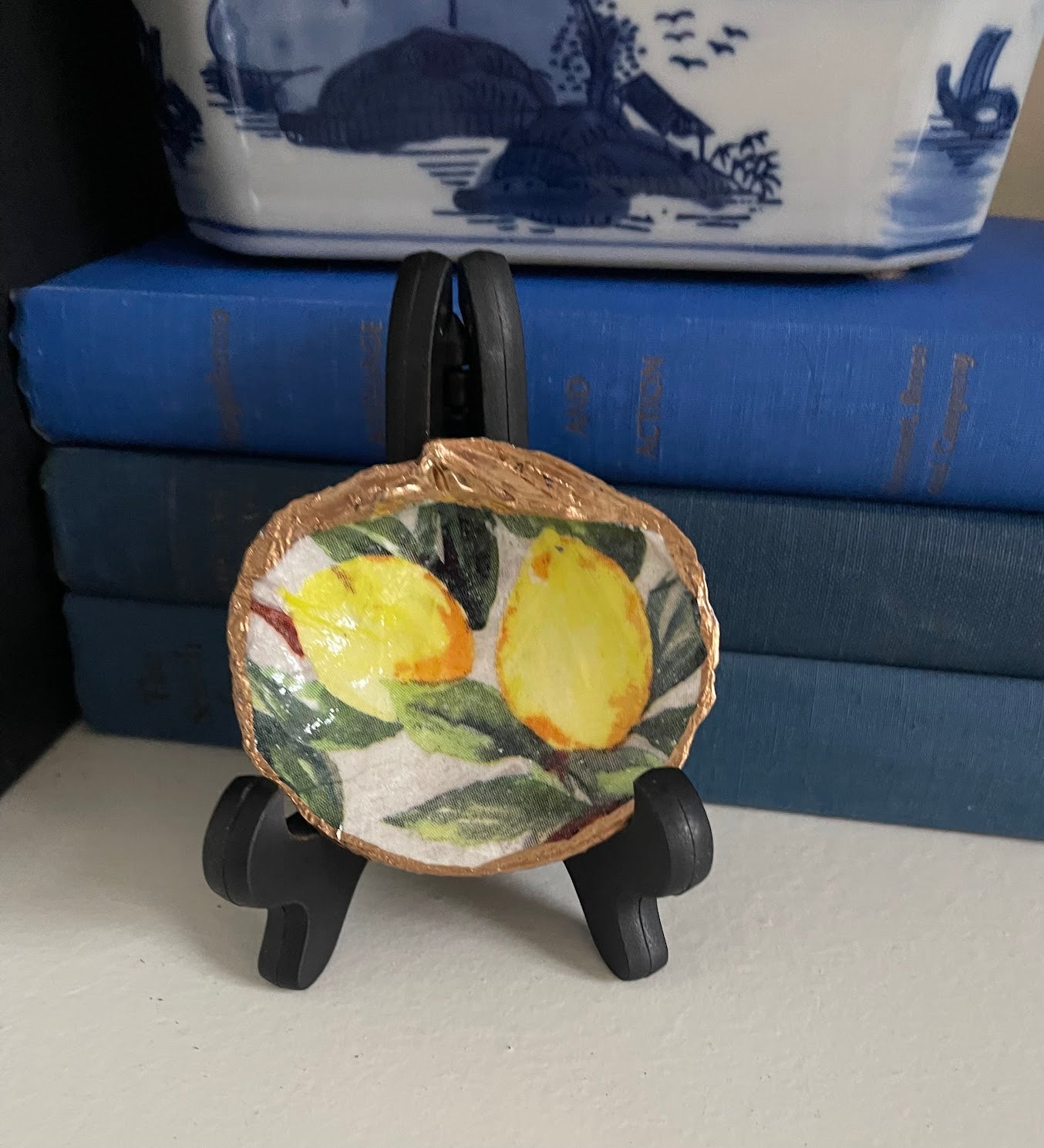 Large Lemons | Petite Clam Shell Trinket Dish