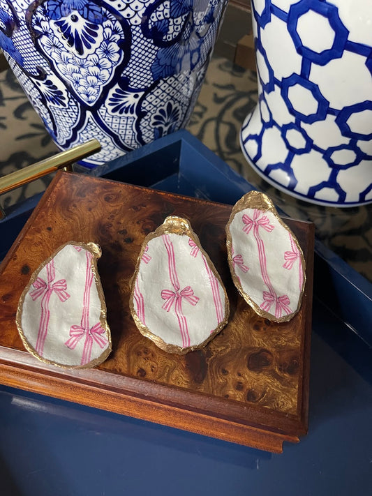 Pinky Bows N Stripes | Petite Oyster Display Shell