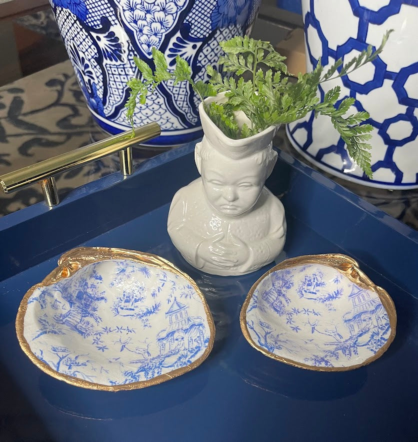 Blue Toile| Medium or Grande Clam Trinket Dish